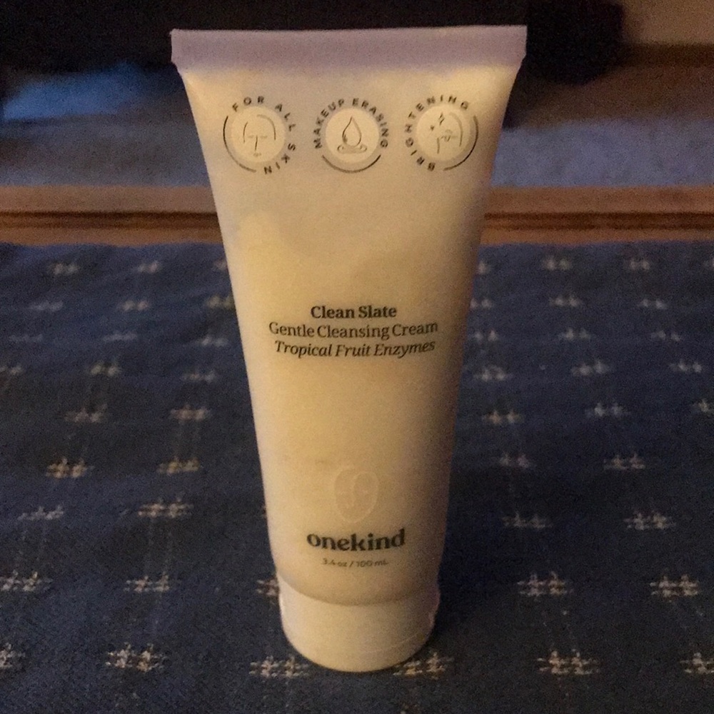 Gentle cleansing cream